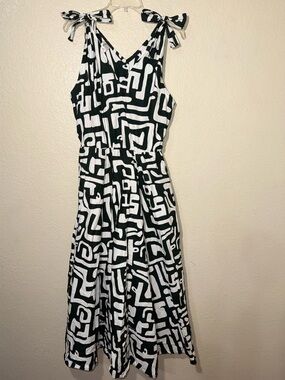 Kara Chic NF Geometric Print Tie Shoulder Maxi Dress OS